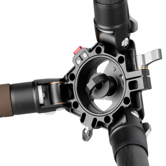 Leofoto LN-404C — carbon Mountain tripod | Leofoto Store
